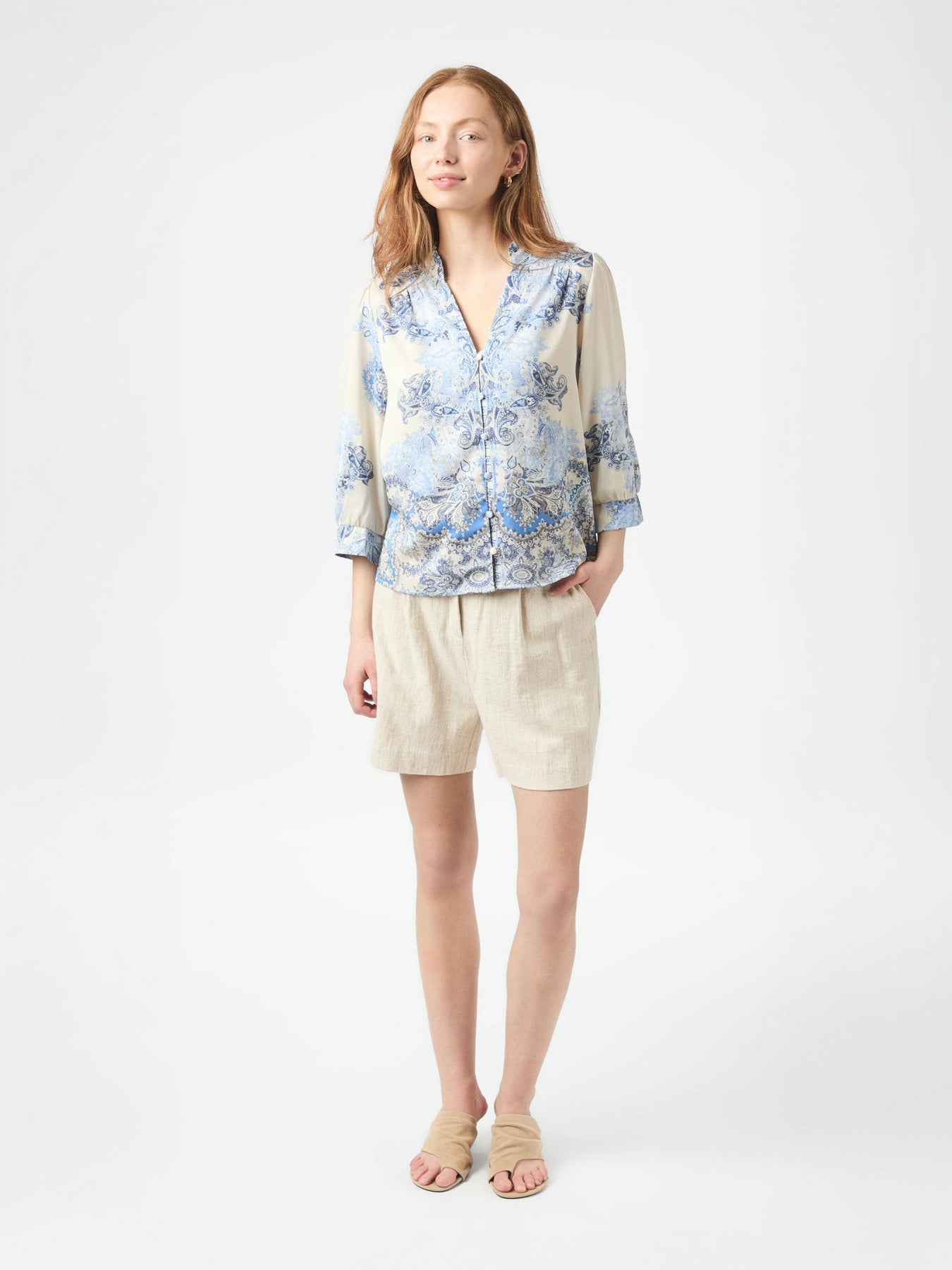 Roselle Artist Paisley Blus - Powder Blue