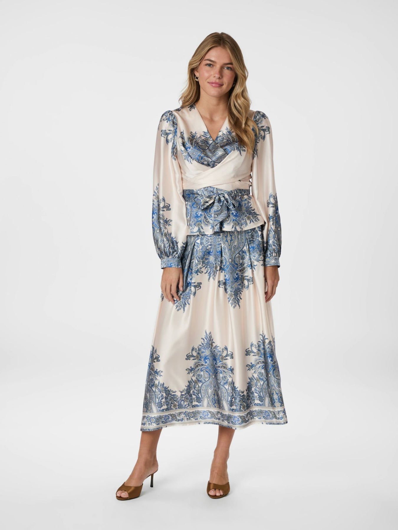 Rista Paisley Border Blus - Ash Blue
