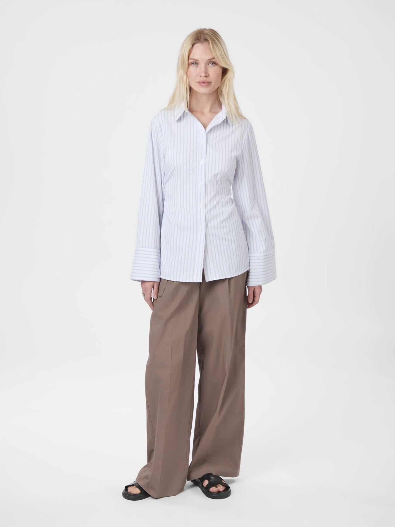 Caroli Slim Stripe Shirt - Vit