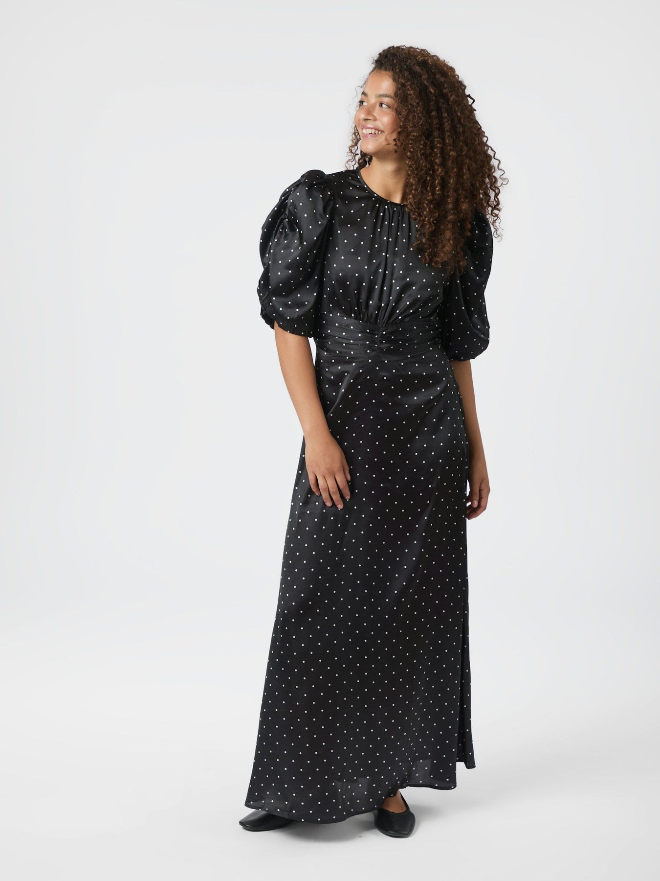 Kikka Dot Dress - Svart