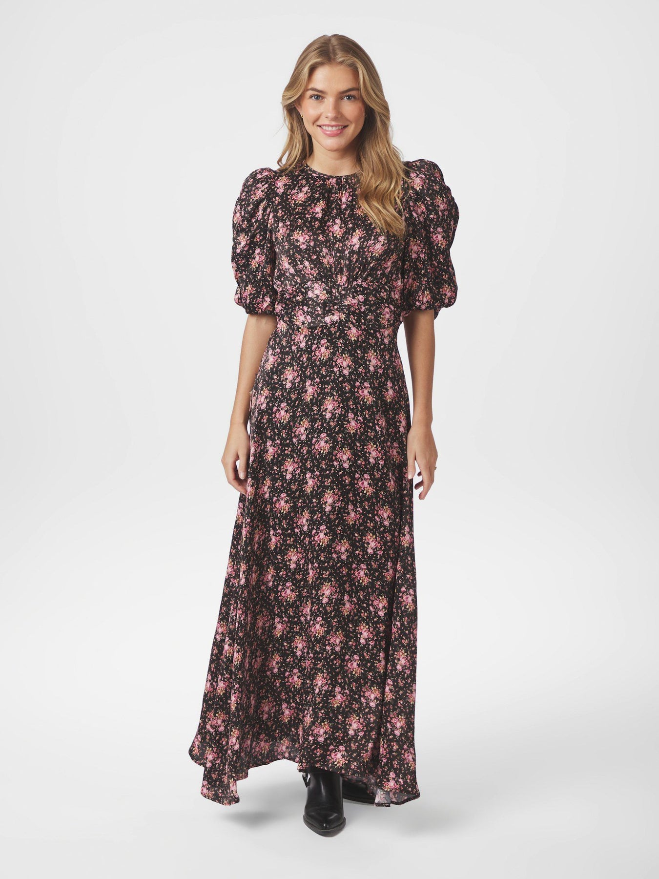 Kikka Rosy Dress - Svart