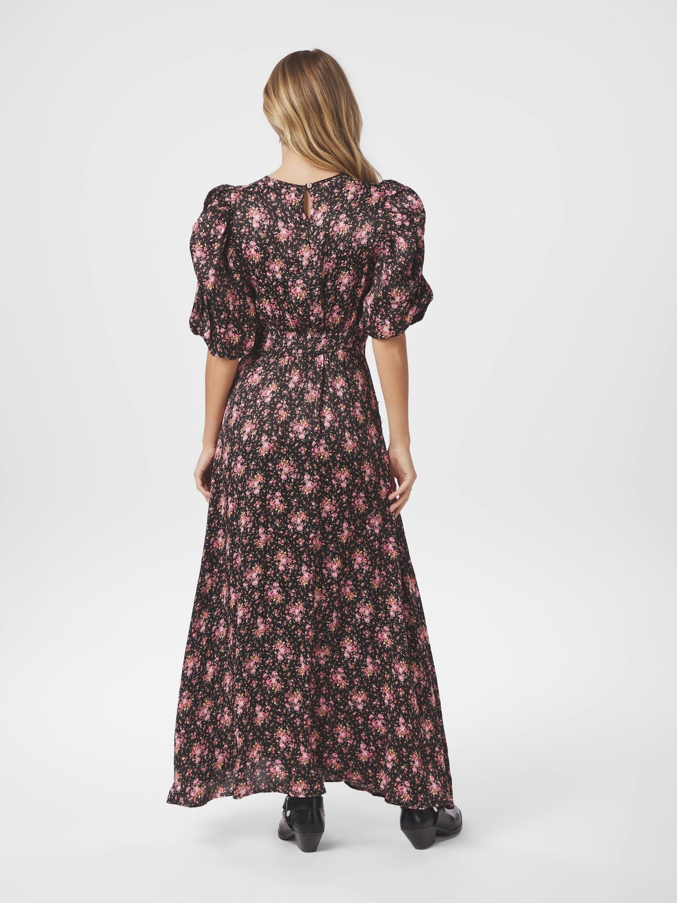 Kikka Rosy Dress - Svart