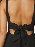 Agape Structure Tie Top - Svart