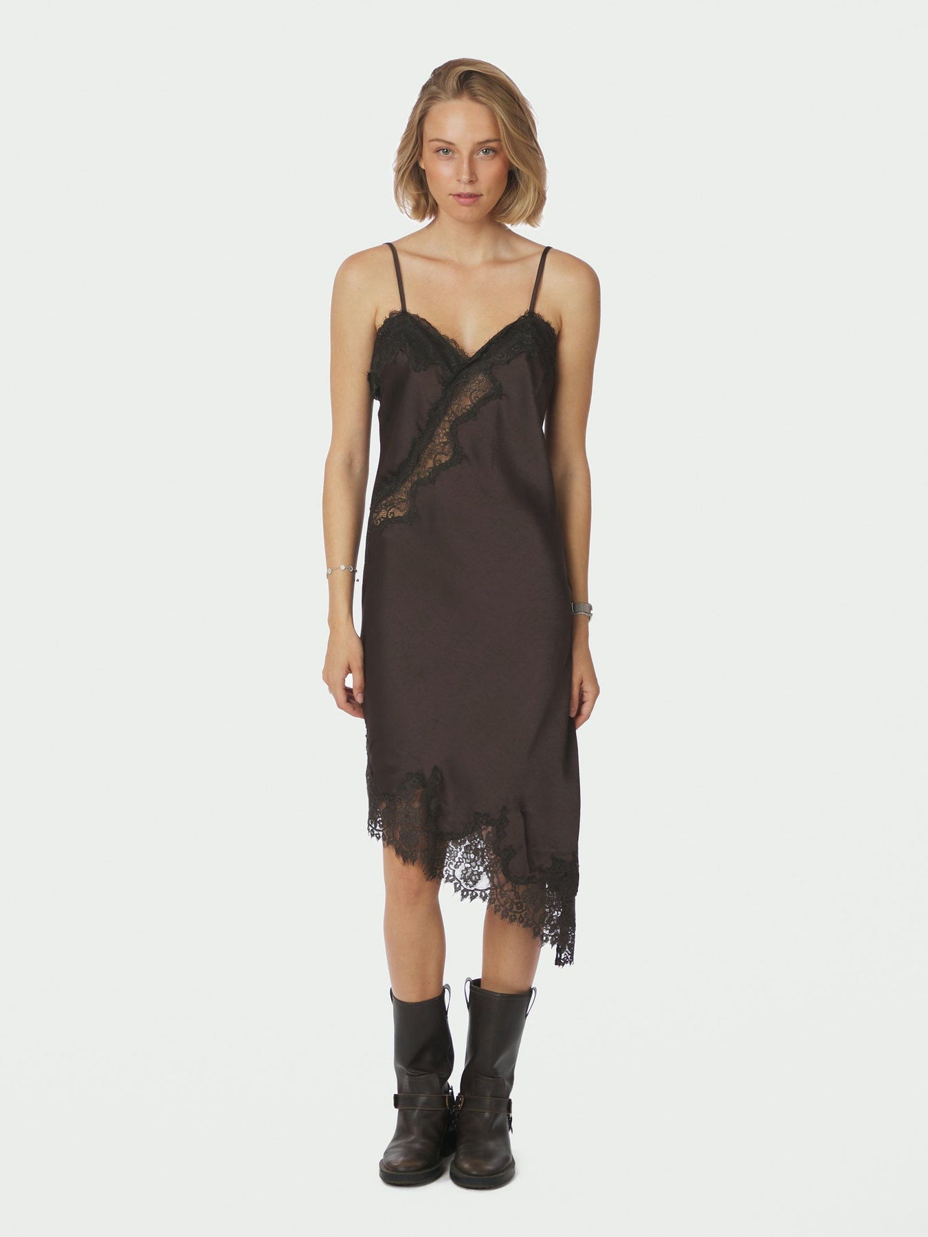Sorelle Lace Dress - Mörkbrun