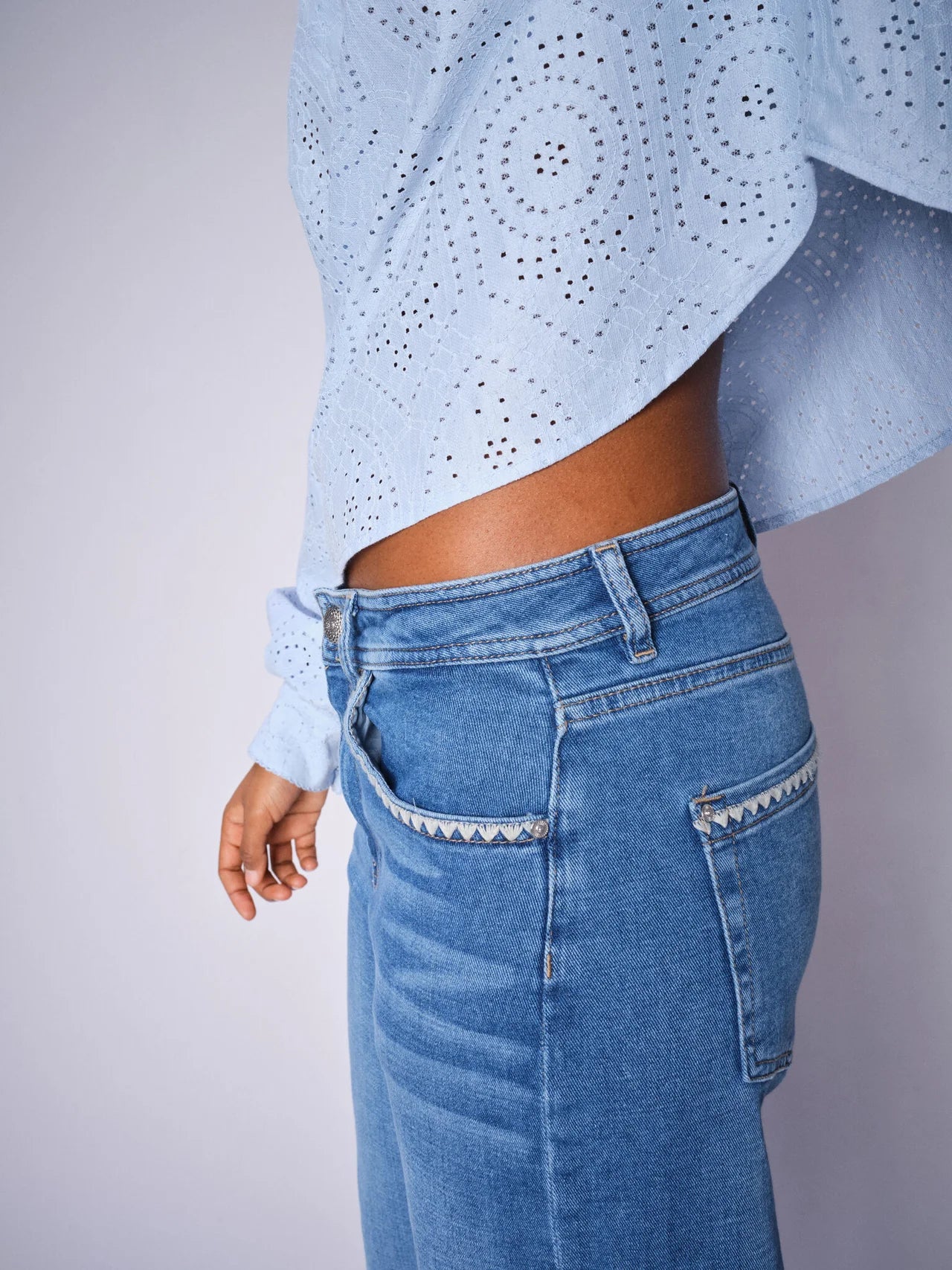 Dara Shane Jeans - Mid Blue