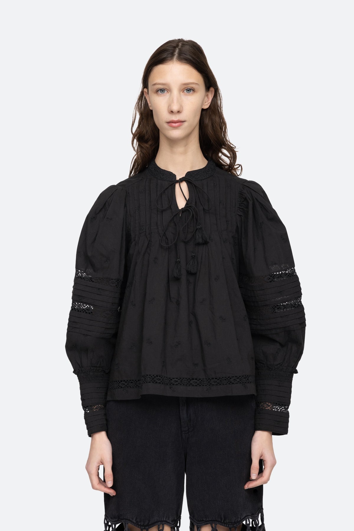 Loren Solid L/Slv Top - Black