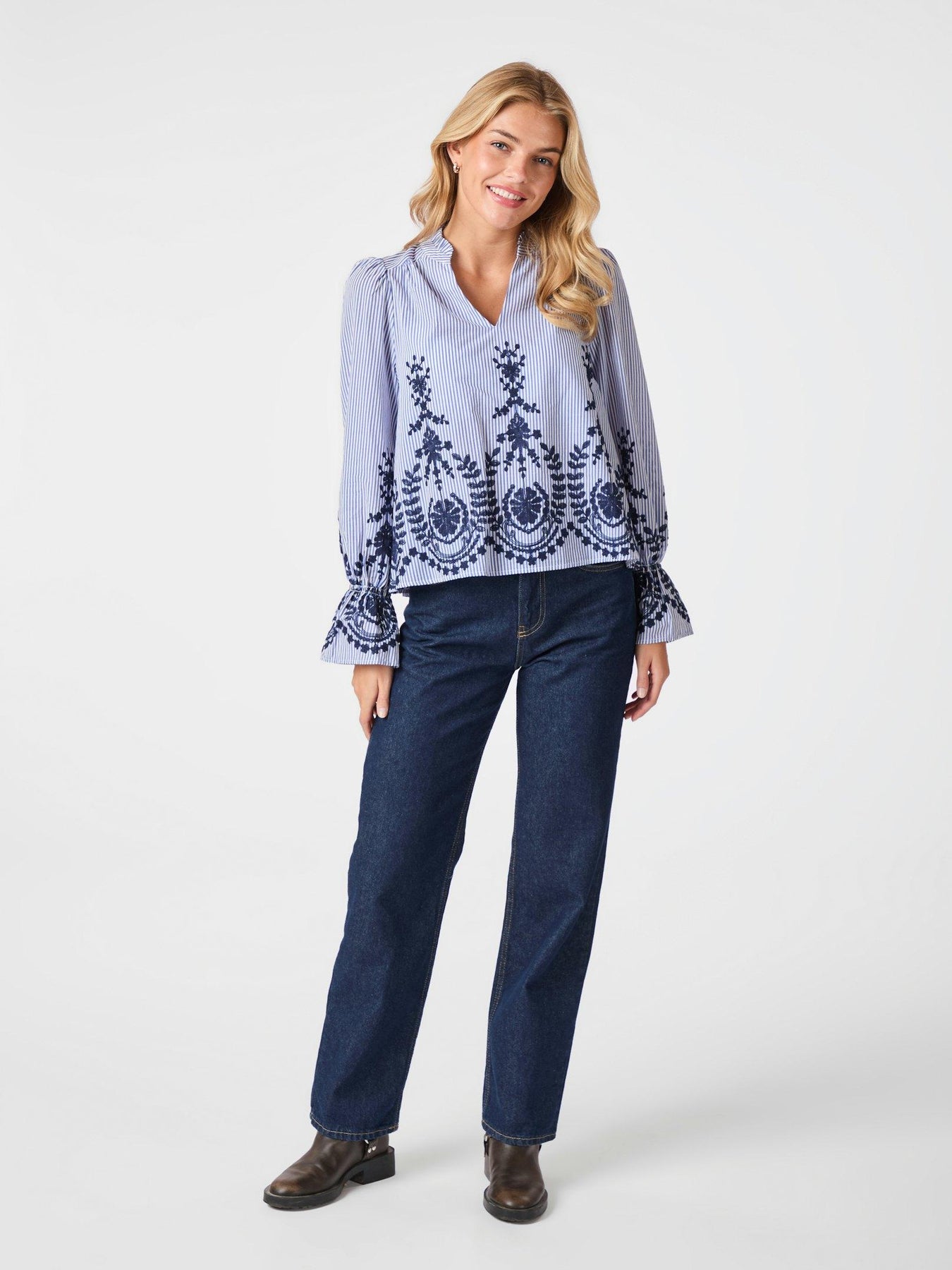 Amara Stripe Emb Blus - Blå