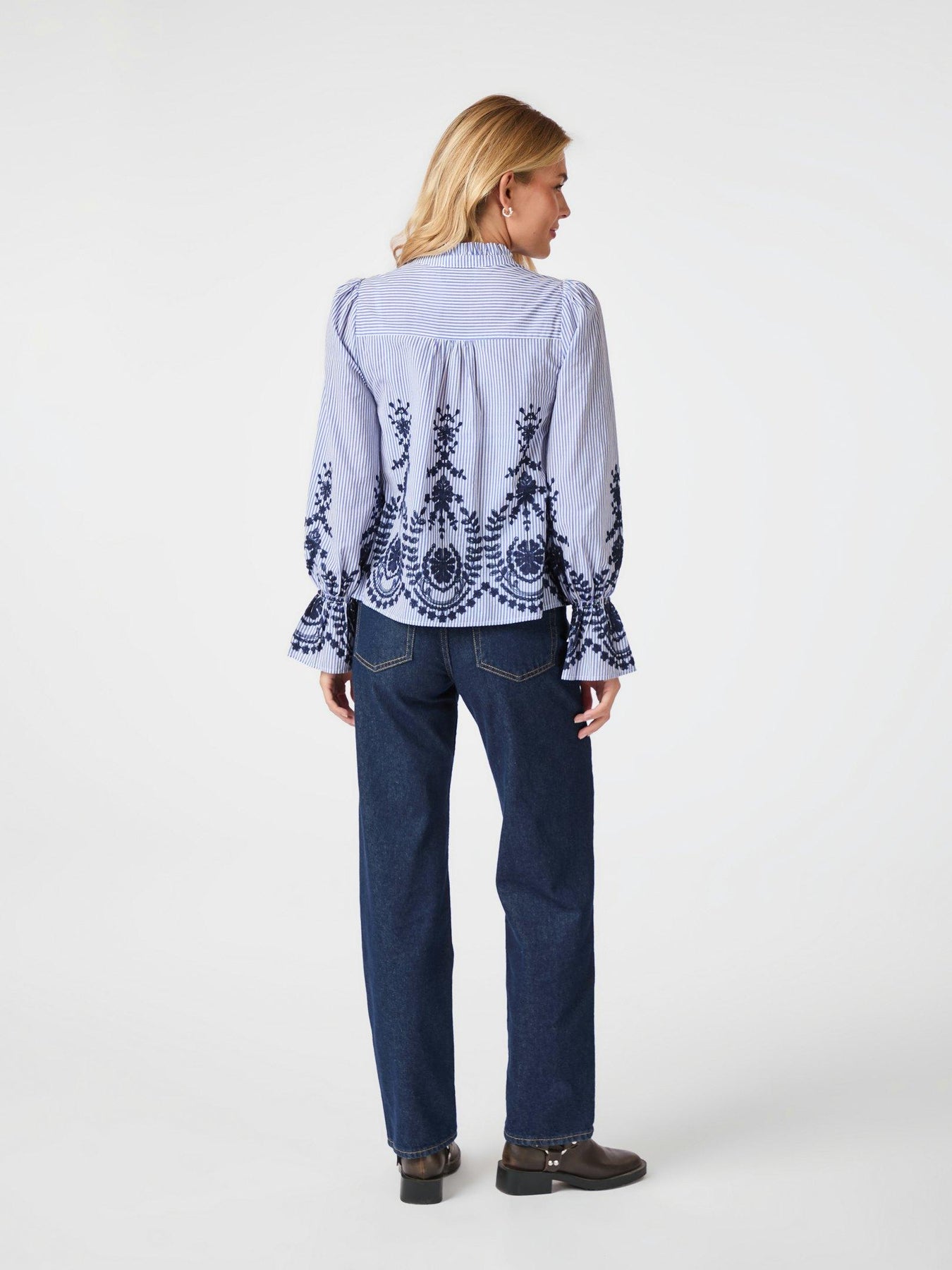 Amara Stripe Emb Blus - Blå
