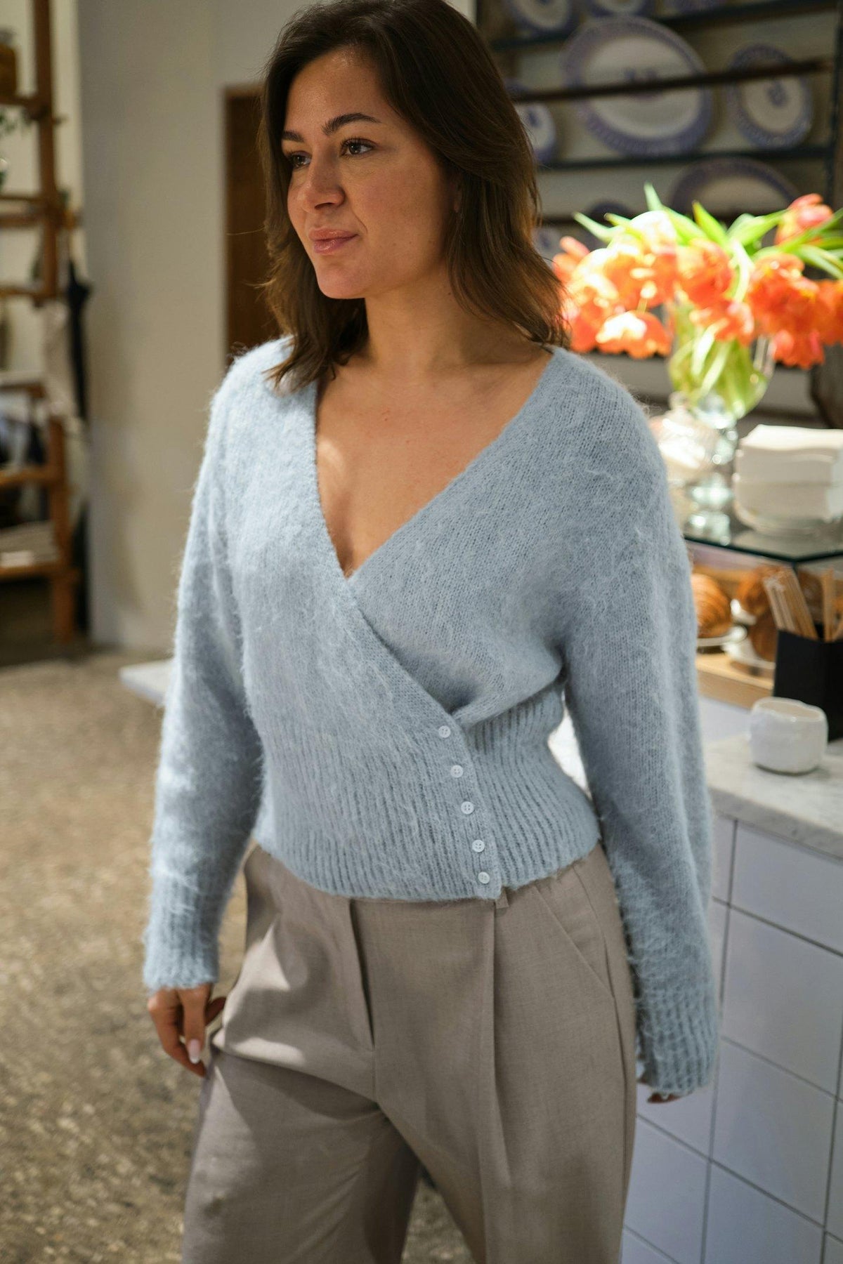 Kilua Fluffy Wrap Knit Blouse - Ljusblå