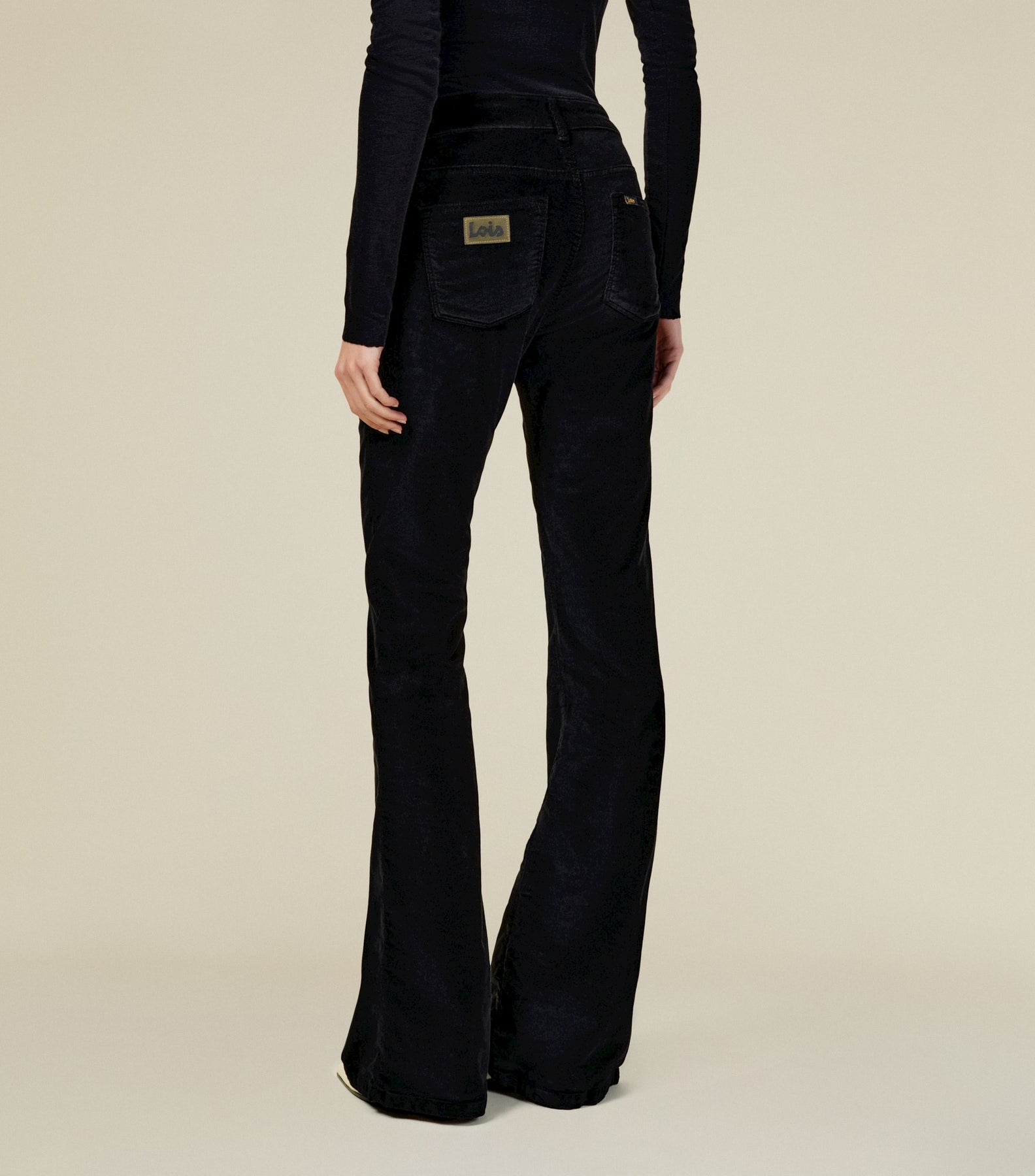Raval 16 - Shiny Micro - Black