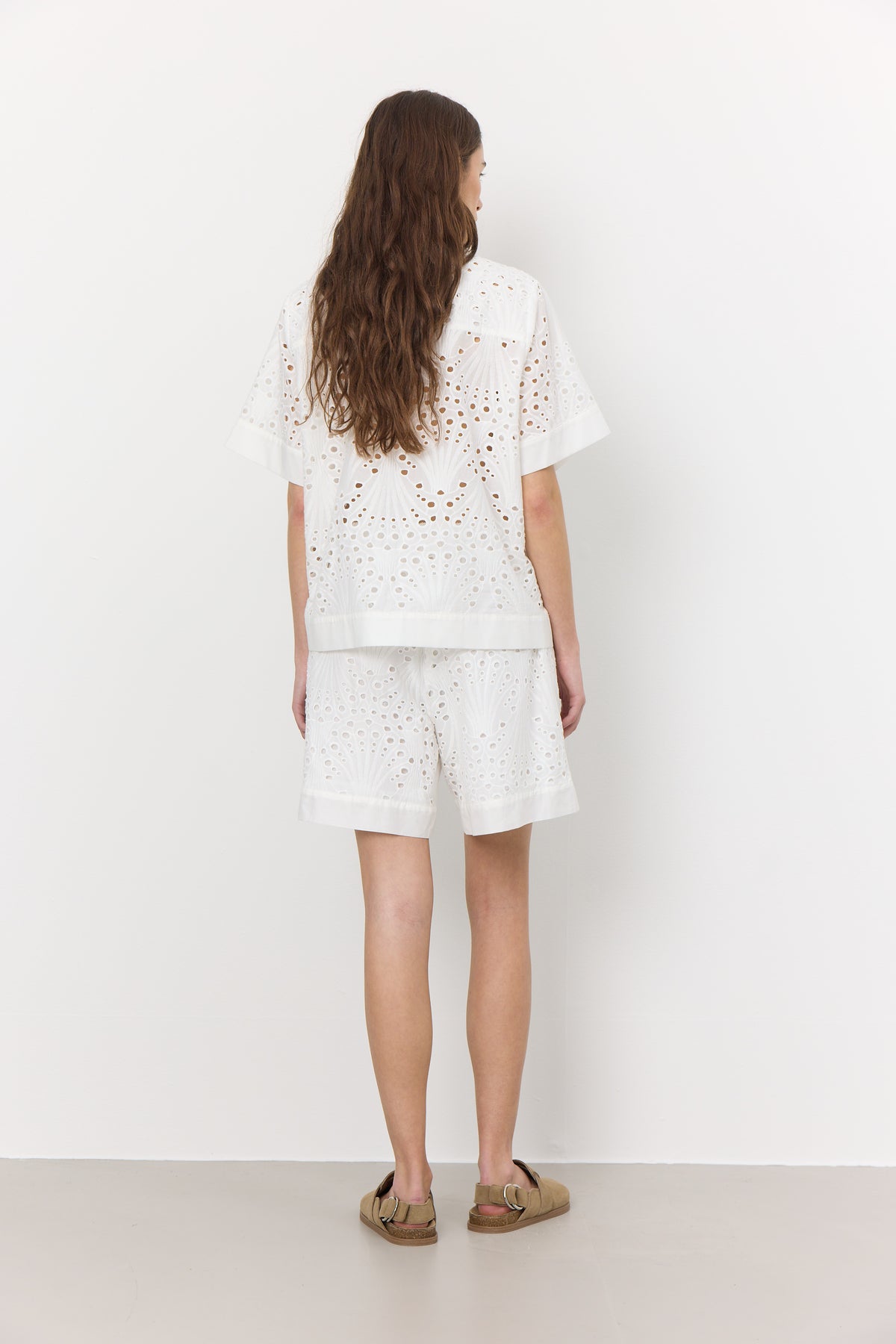 Gisa 2 - White