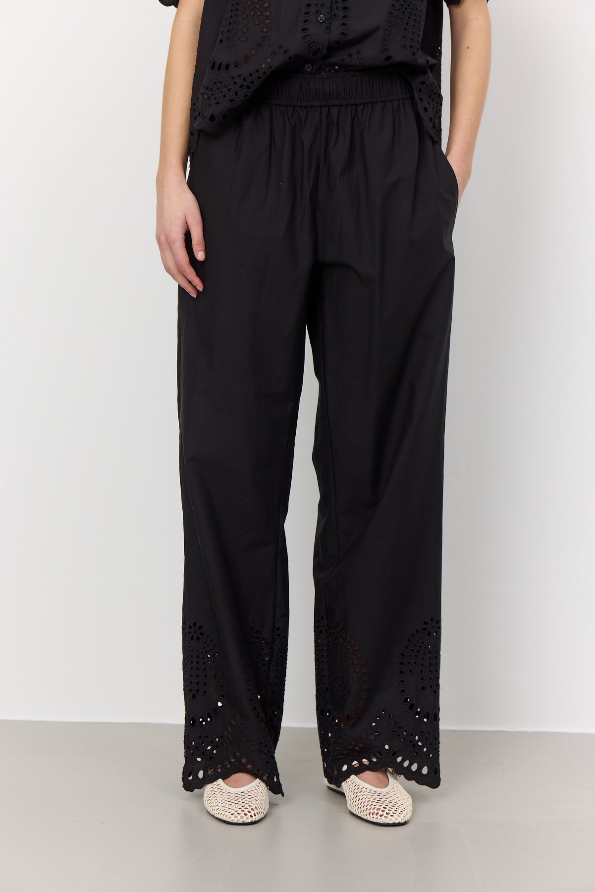 Grolet 3 - Black