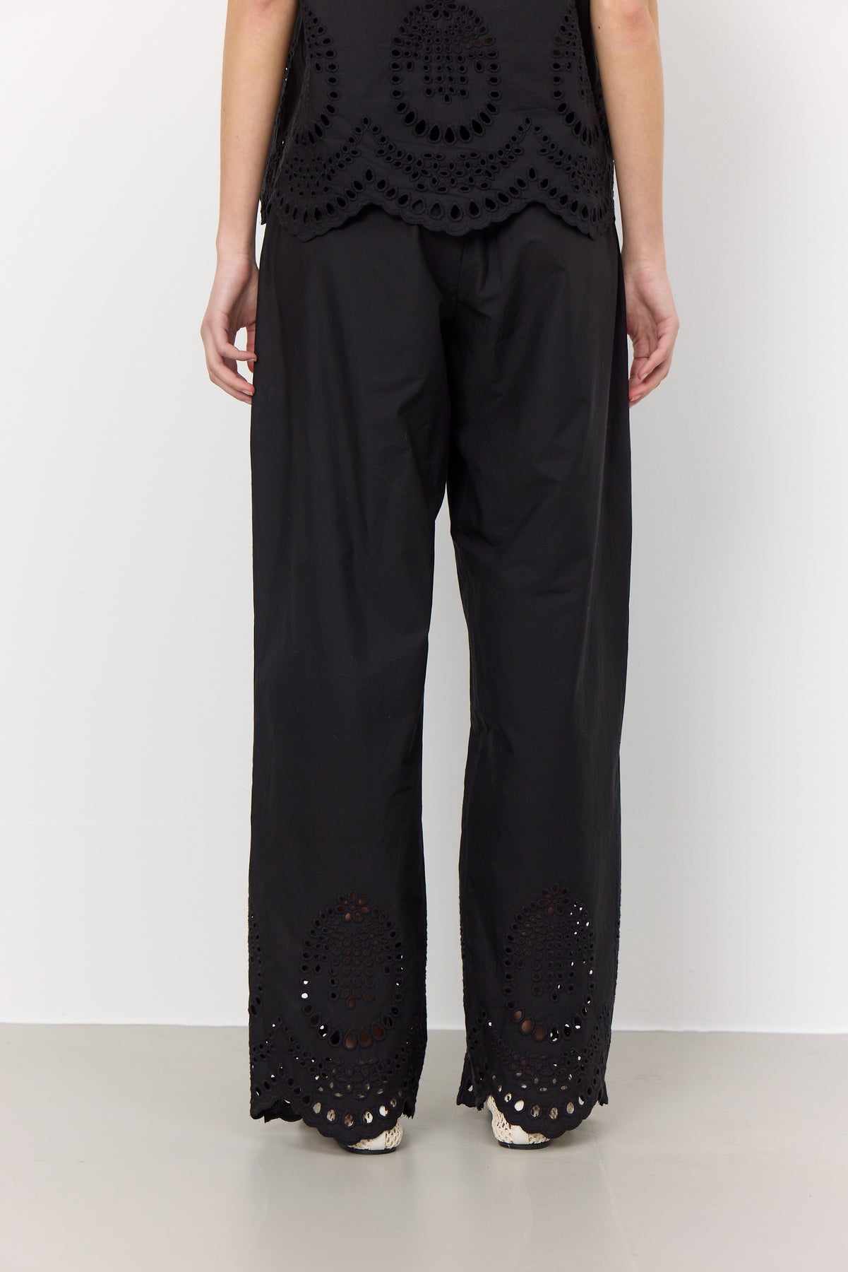 Grolet 3 - Black