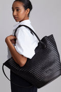 Sandhi L - Black Twill