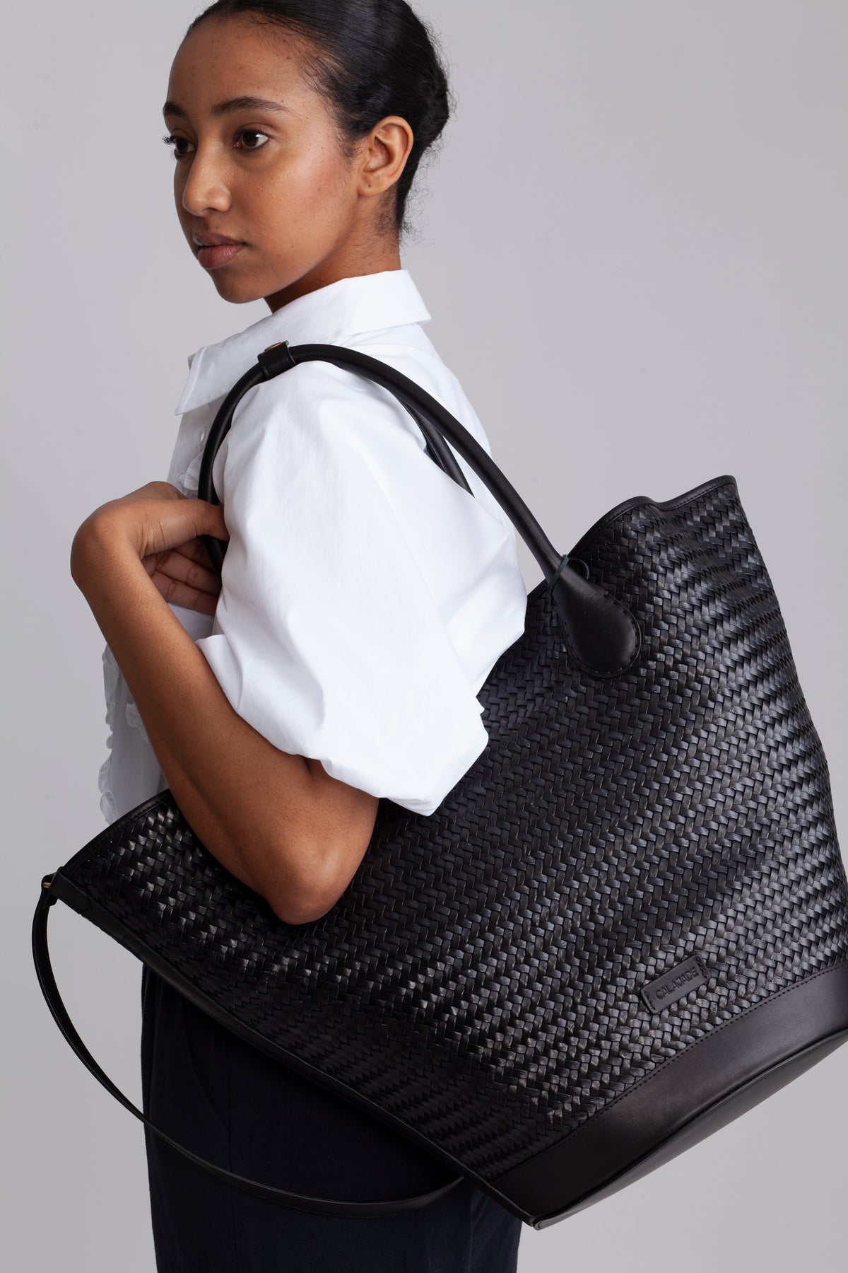 Sandhi L - Black Twill