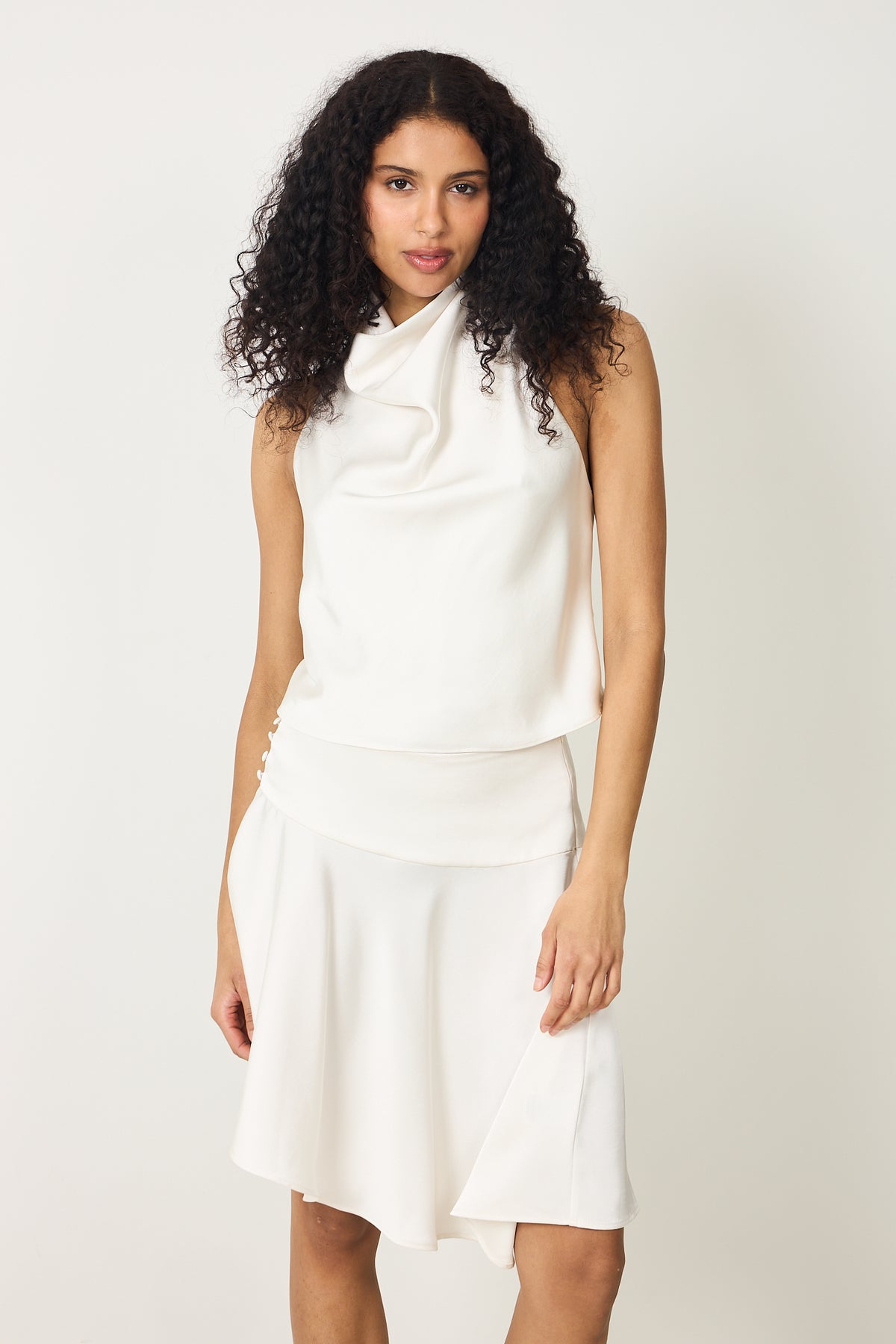 Ivy Satin Halterneck Topp - Creme