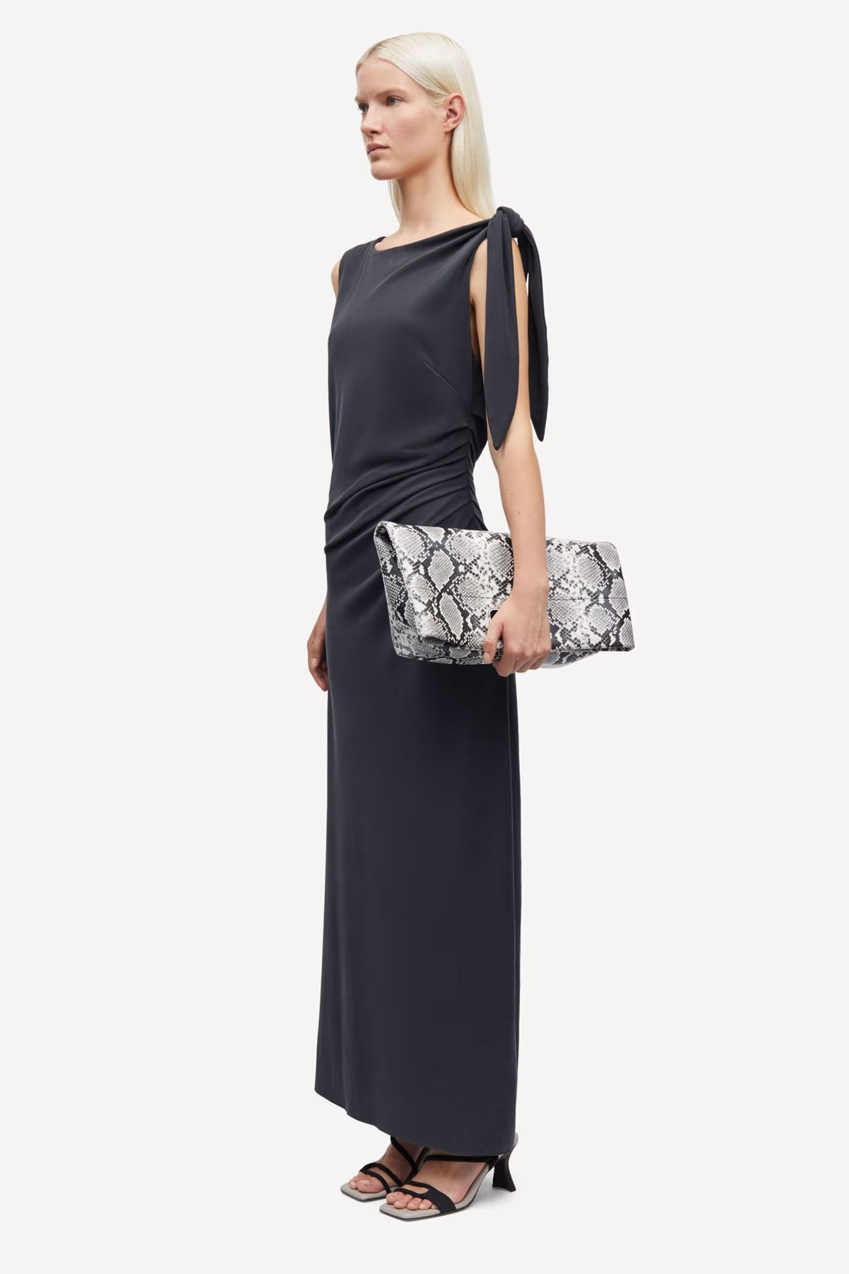 Sasus Dress - Svart