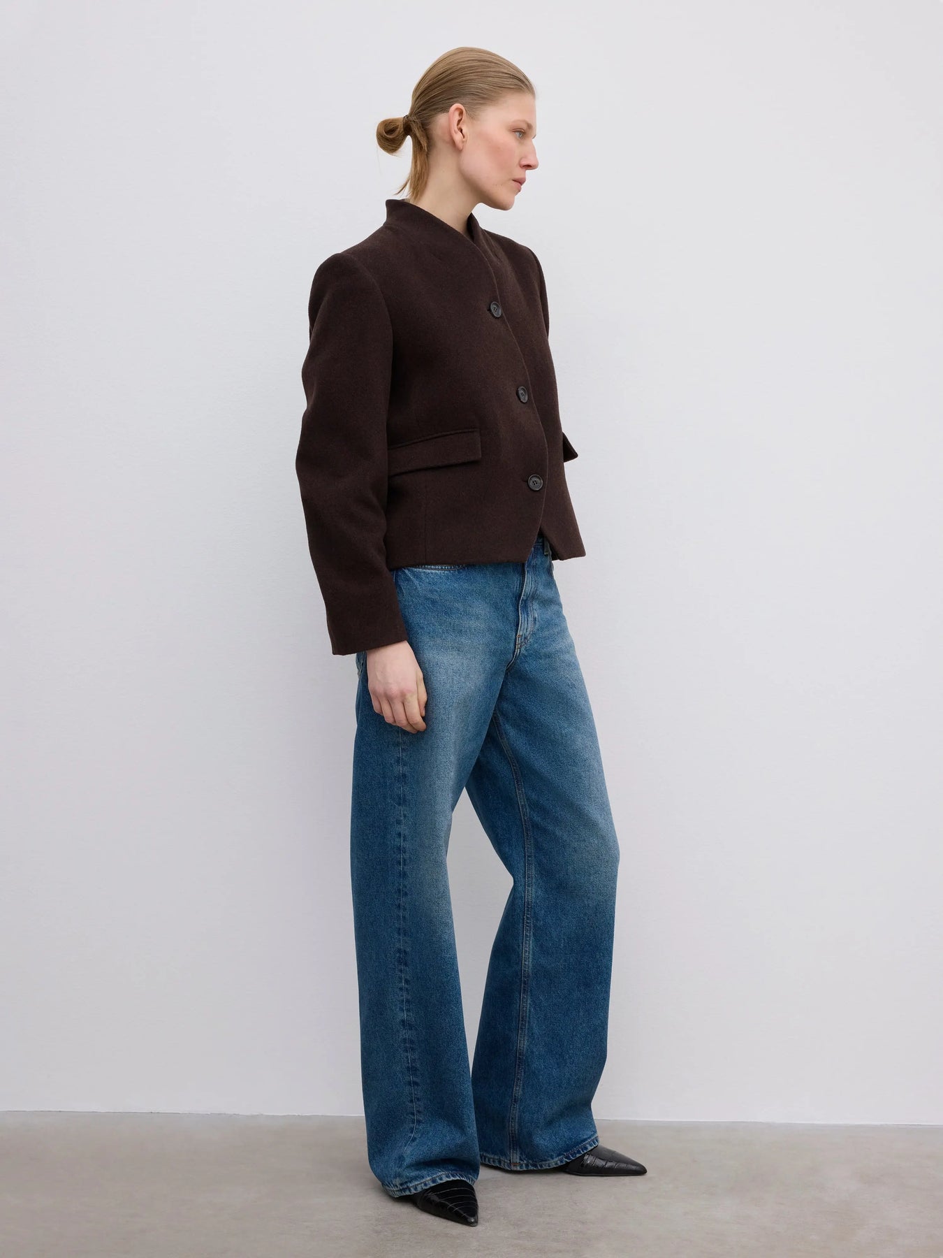 Short Curved Jacket - Chokladbrun