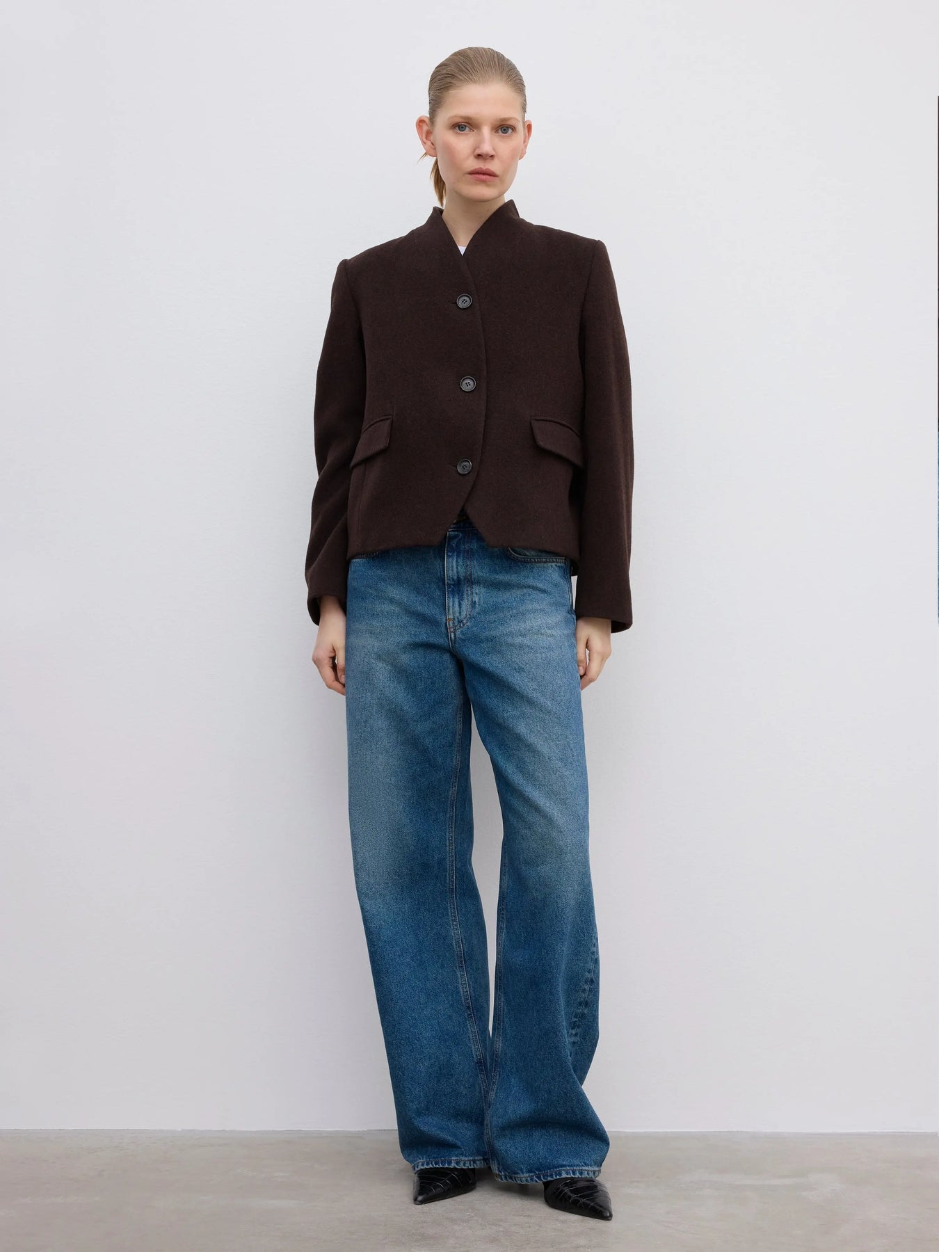 Short Curved Jacket - Chokladbrun