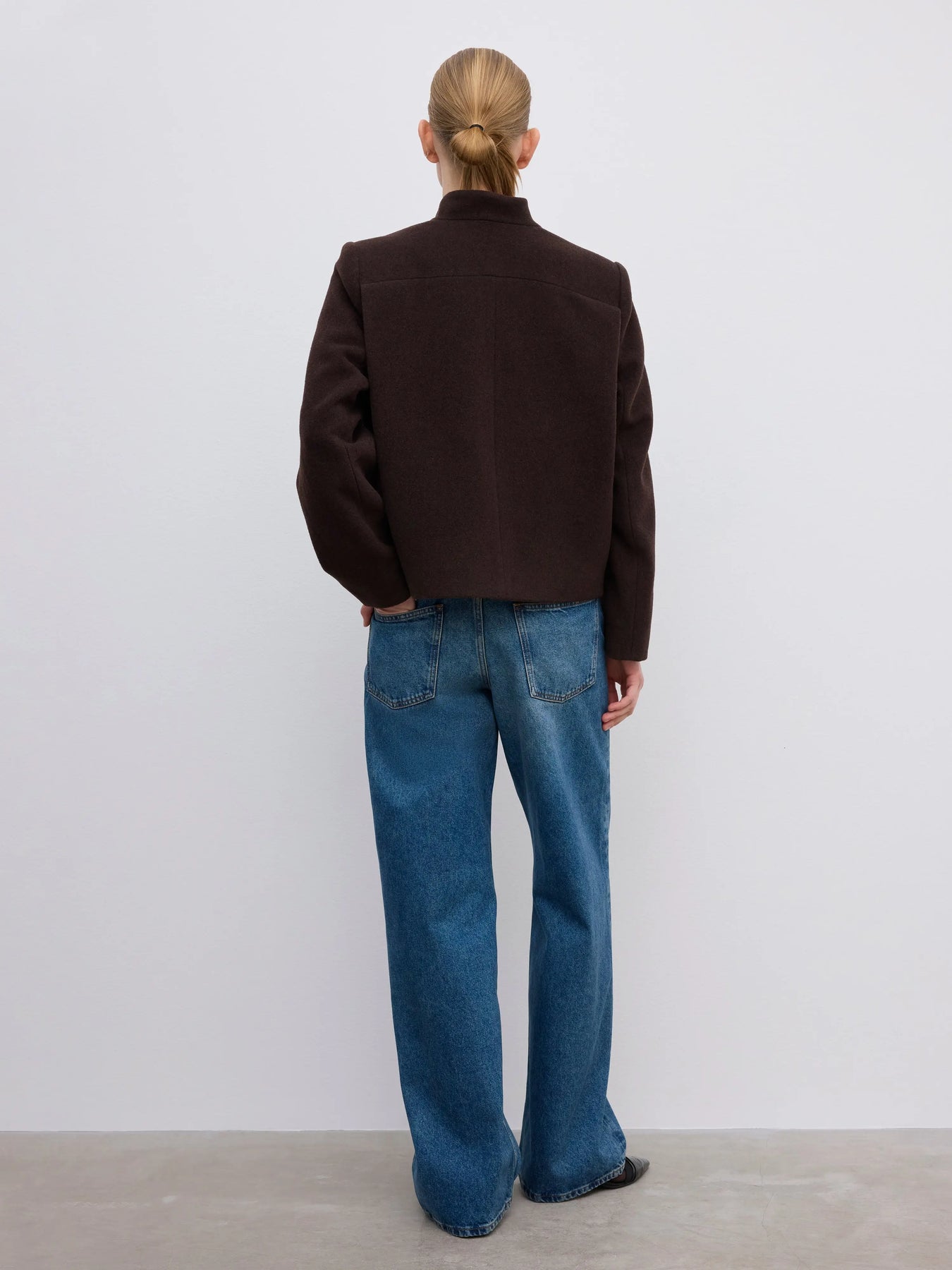 Short Curved Jacket - Chokladbrun
