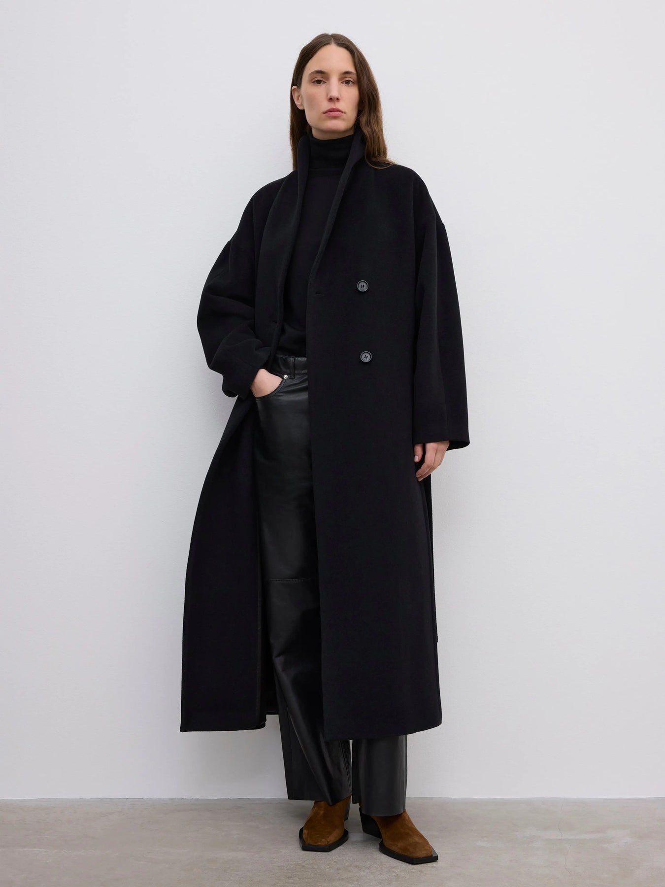 Relaxed Wool Coat - Svart