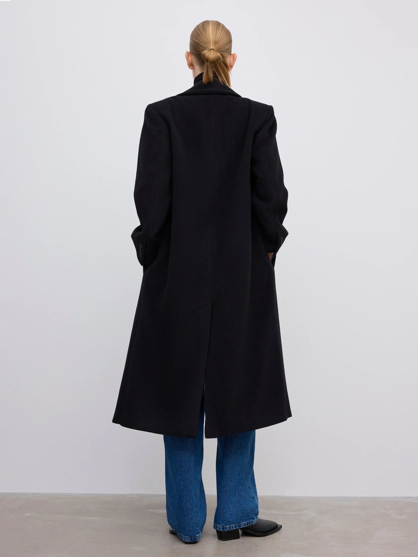 Db Wool Coat - Svart