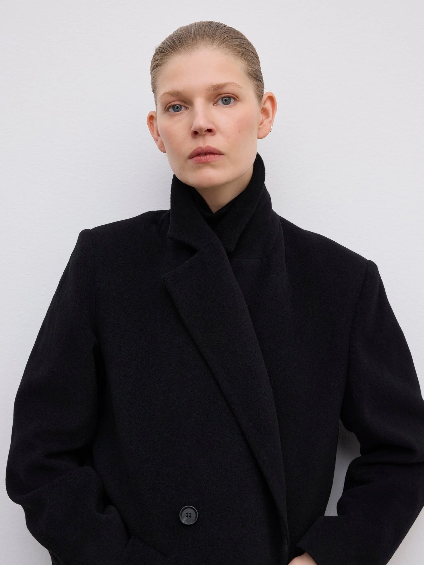 Db Wool Coat - Svart