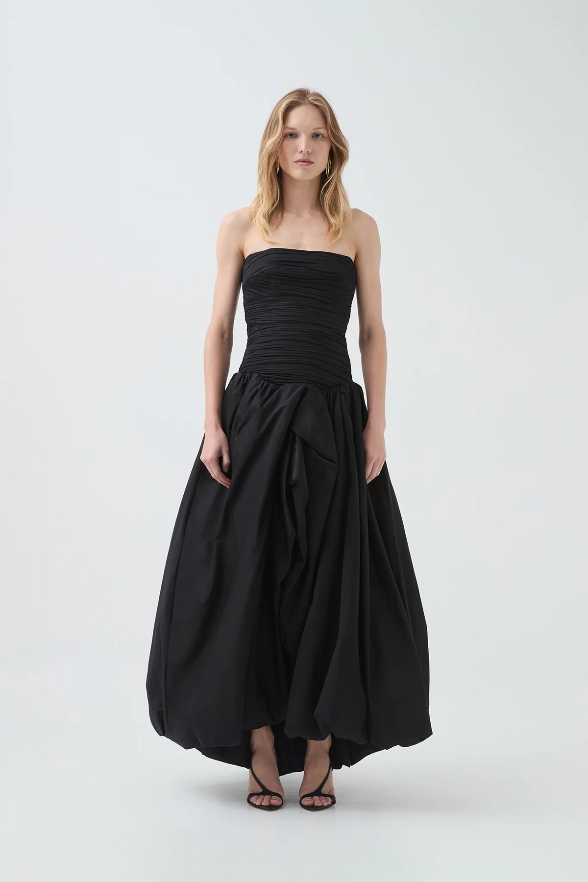 Violette Bubble Hem Maxi Dress - Svart