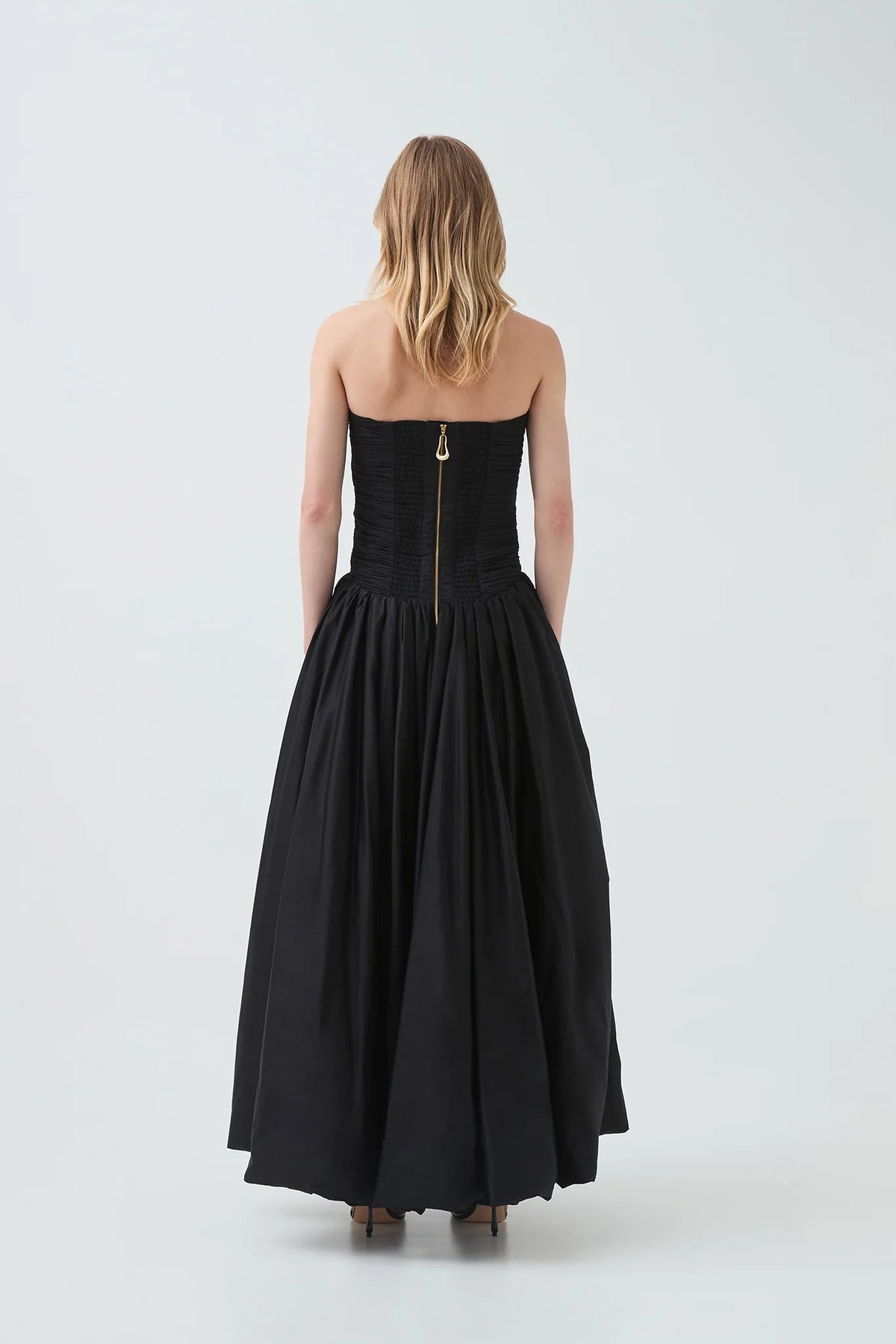 Violette Bubble Hem Maxi Dress - Svart