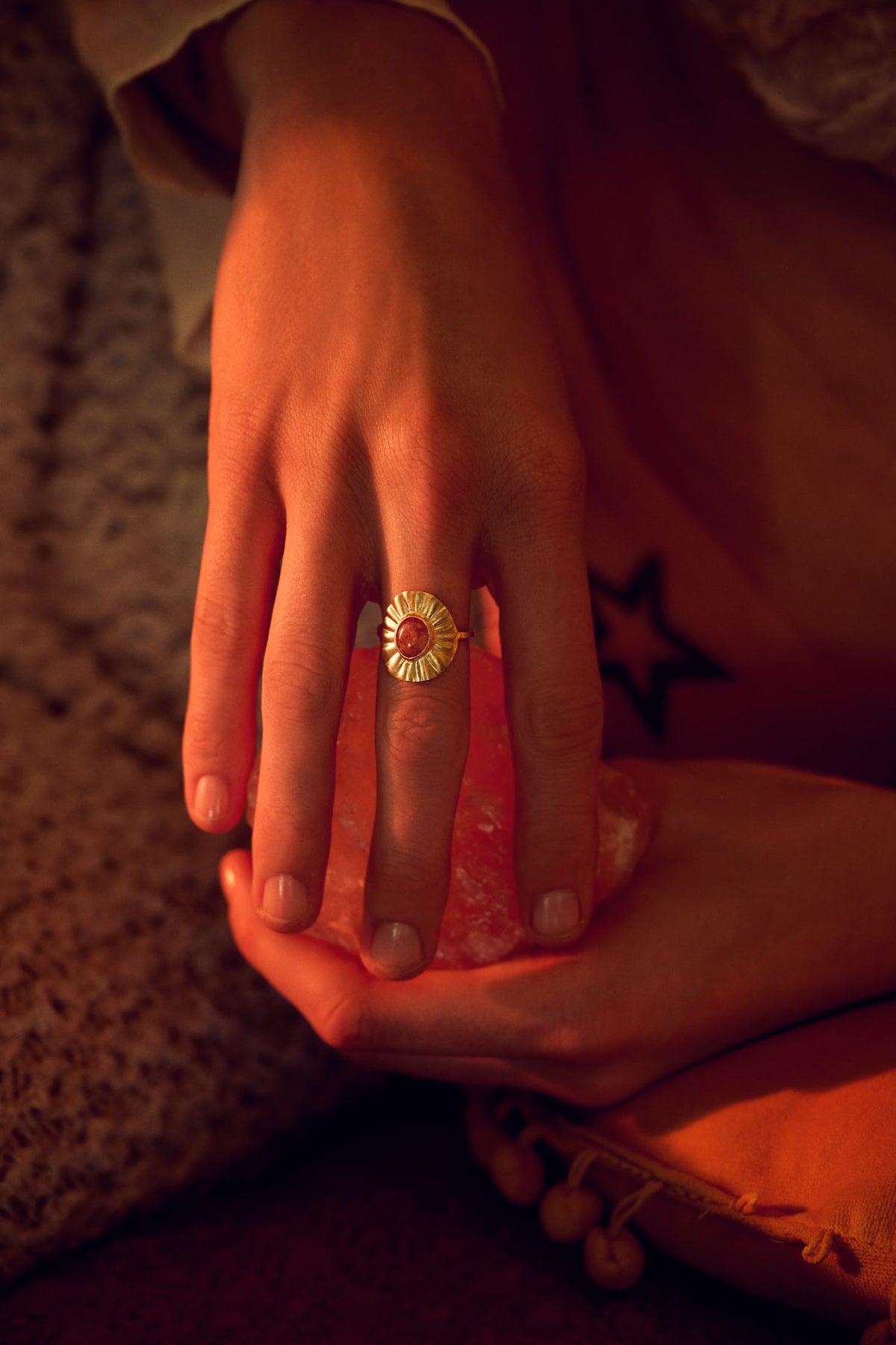 Lotus Ring - Gull