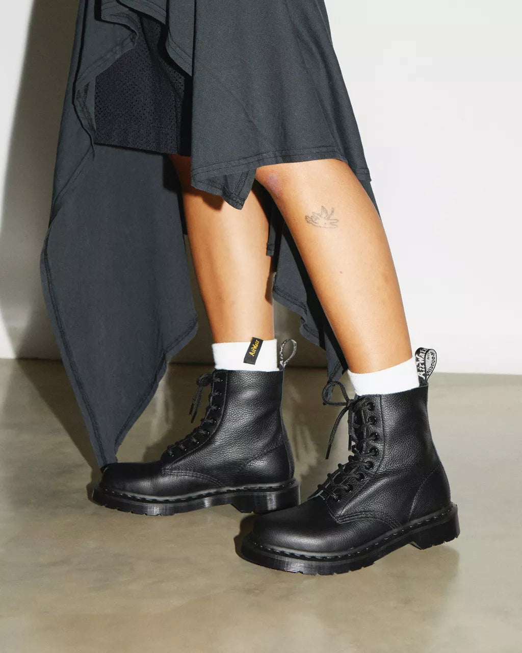 1460 Pascal - Mono Black Virginia