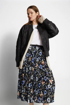 Charming - Black