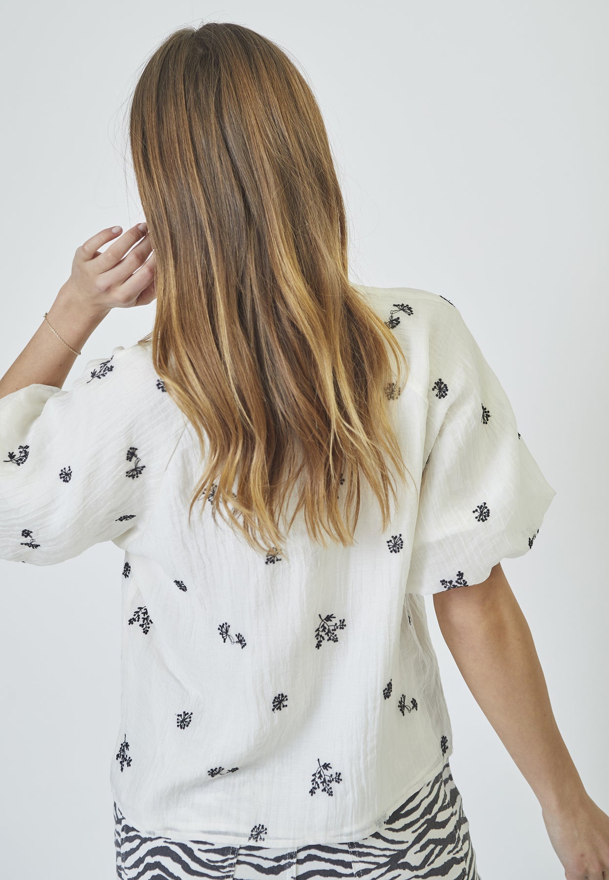 Colleencc SS V-Shirt - Off White