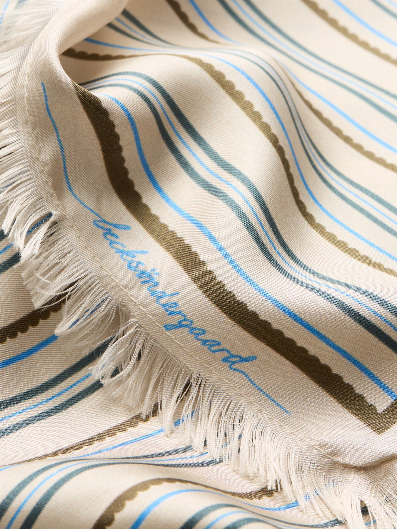 Scallopia Striped Sia Scarf - Birch White