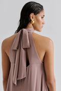 Sabrina Halterneck Ruffled Maxiklänning - Taupe