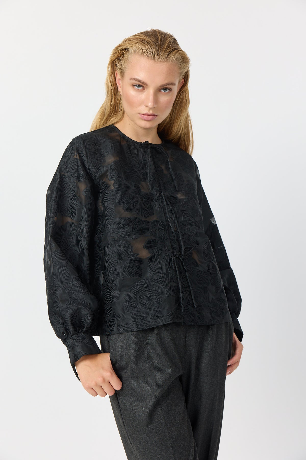 Barney 4 - Black