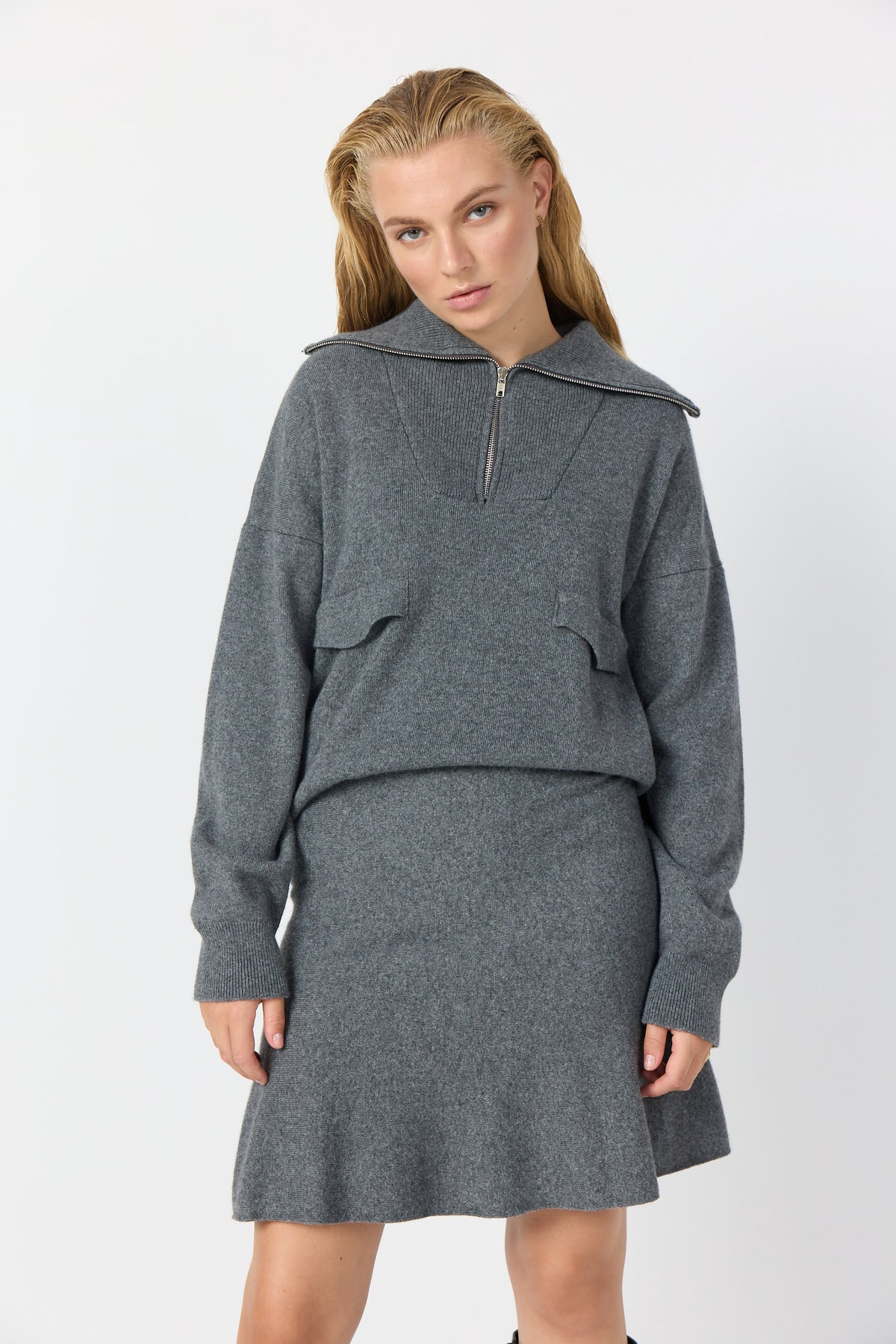 Winni 3 - Dark Grey
