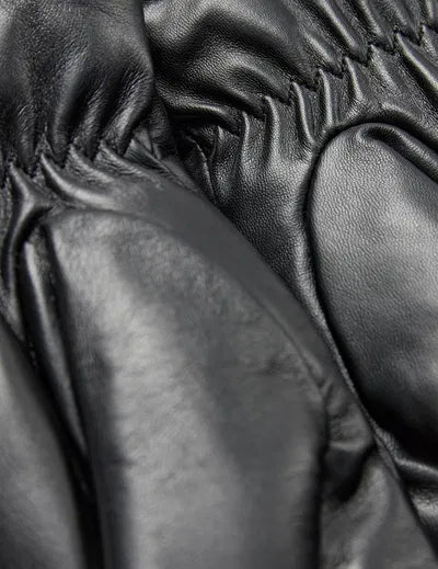Hester 1 - Black