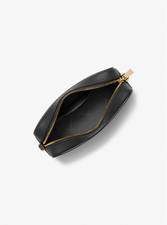 Jet Set Medium Pebbled Leather Crossbody Bag - Svart/Guld