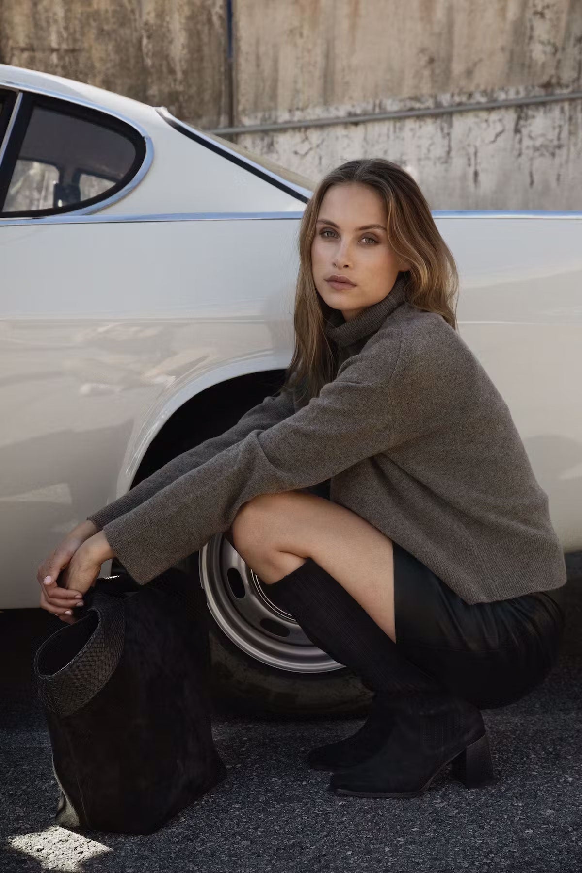Siwa Suede Knee Boot - Black