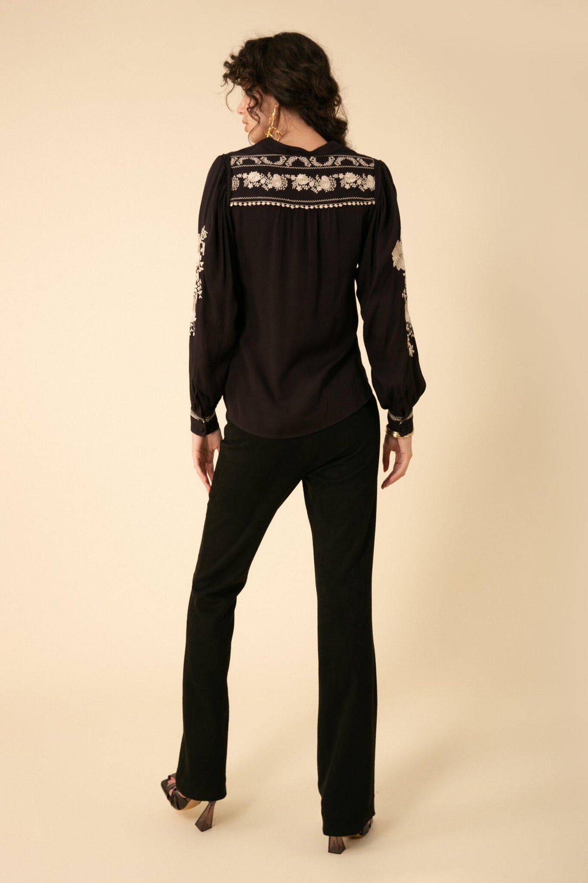 Leonie Embrodery Top - Black