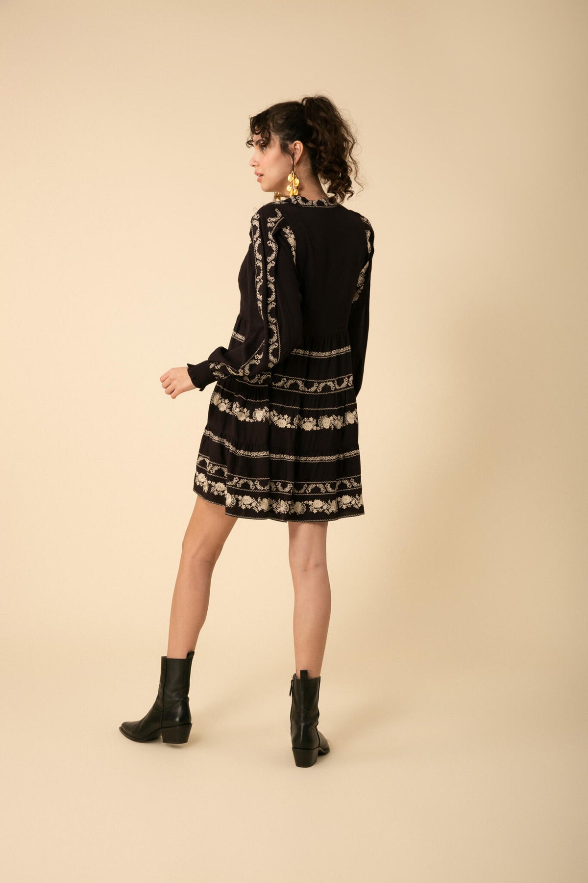 Luna Embrodery Dress - Black