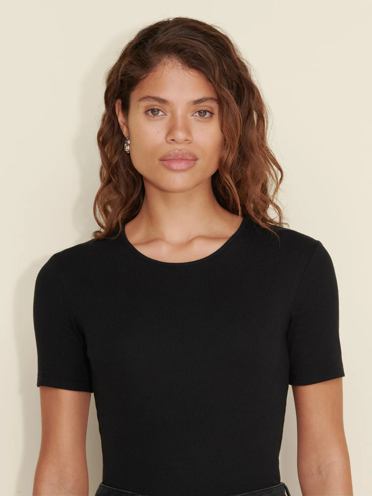 Fitted Rib Tee - Svart
