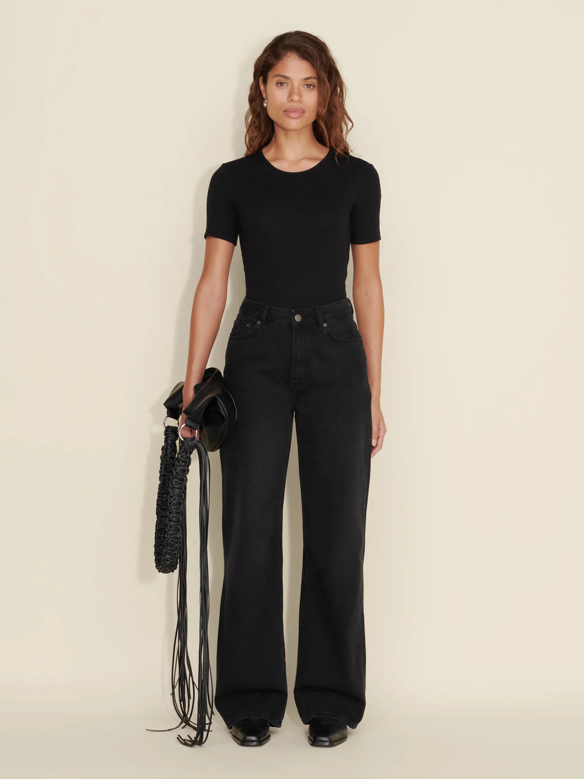 Fitted Rib Tee - Svart