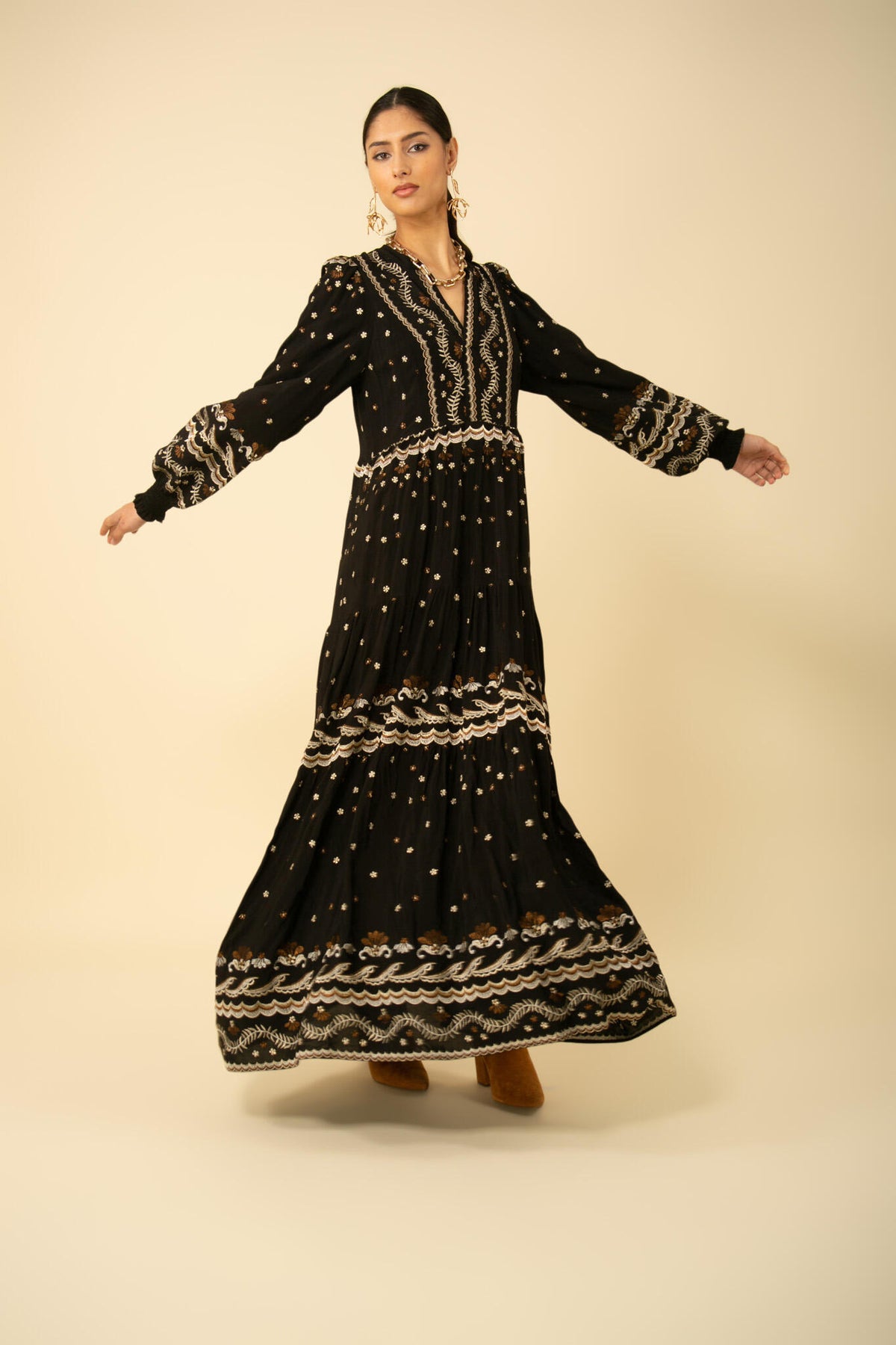 Audrey Long Dress W Embrodey - Black