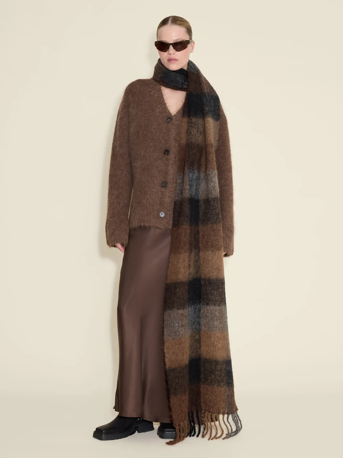 Fresia - Brown Check