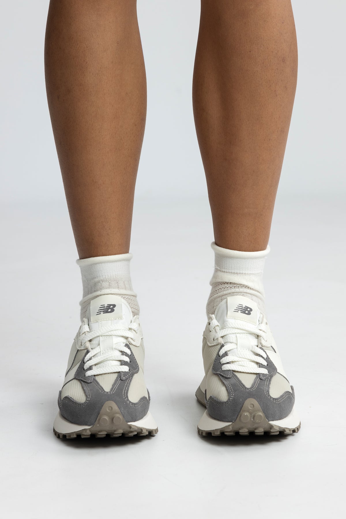 New Balance 327 Sneakers