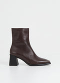 5002 Hedda - Chocolate