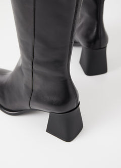 5002-101 Hedda - Black