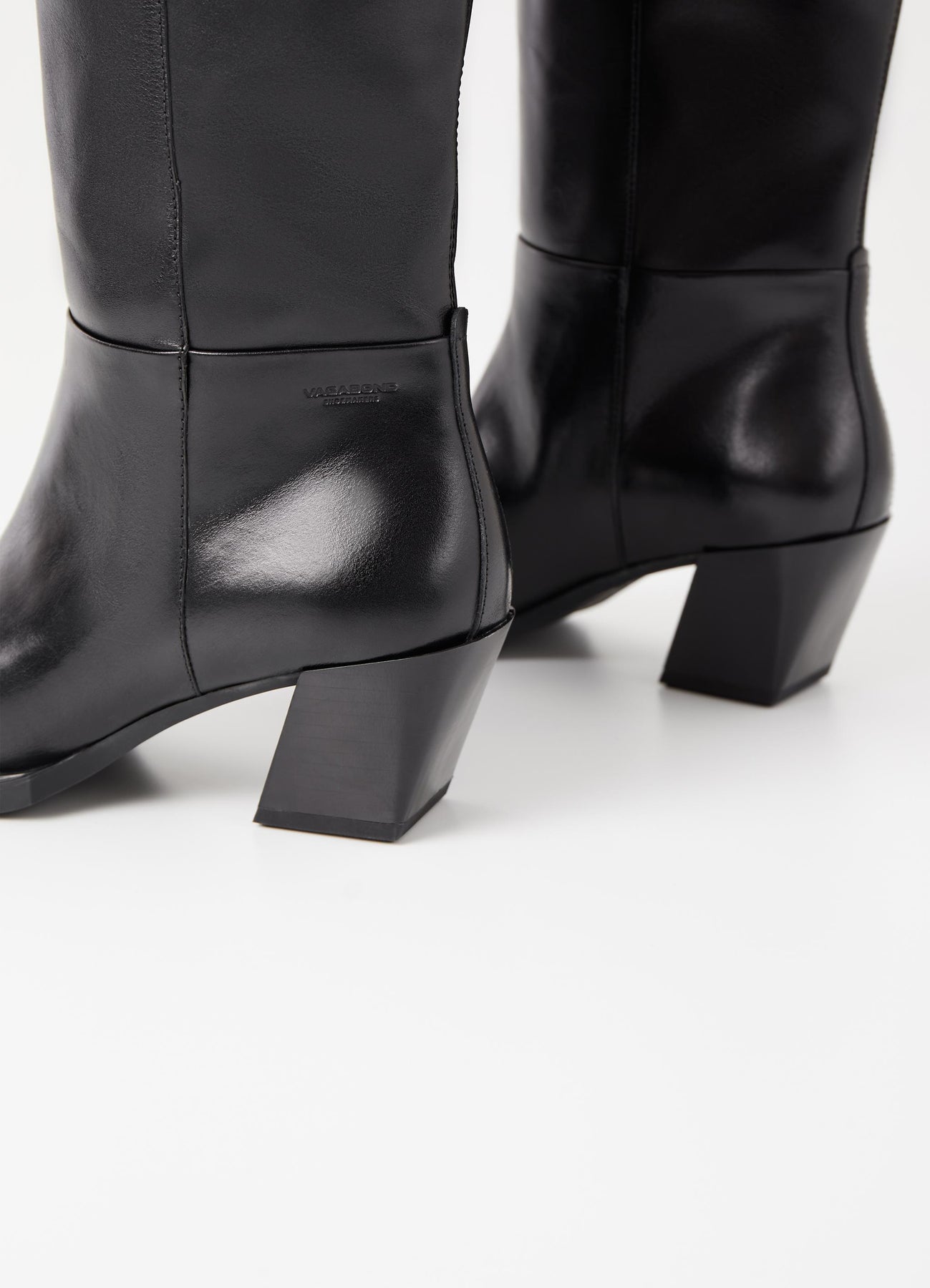 5221 Alina - Black
